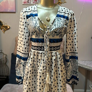 Orders Plus Blue and White Long Dress: Size Small. Stylish and Flattering
